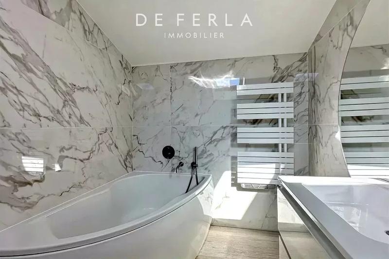 Duplex - 133 m² - 4 pièces