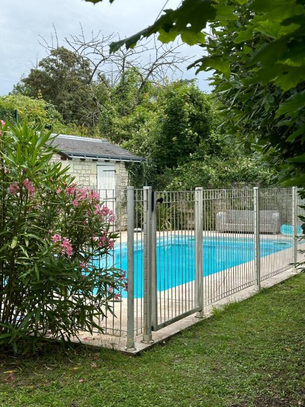 Propriété - 255 m² - 8 pièces