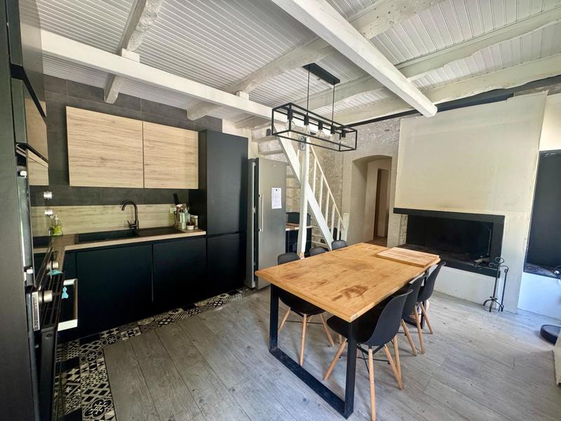 Maison - 206 m² - 7 pièces