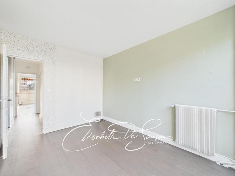 Appartement - 82 m² - 4 pièces