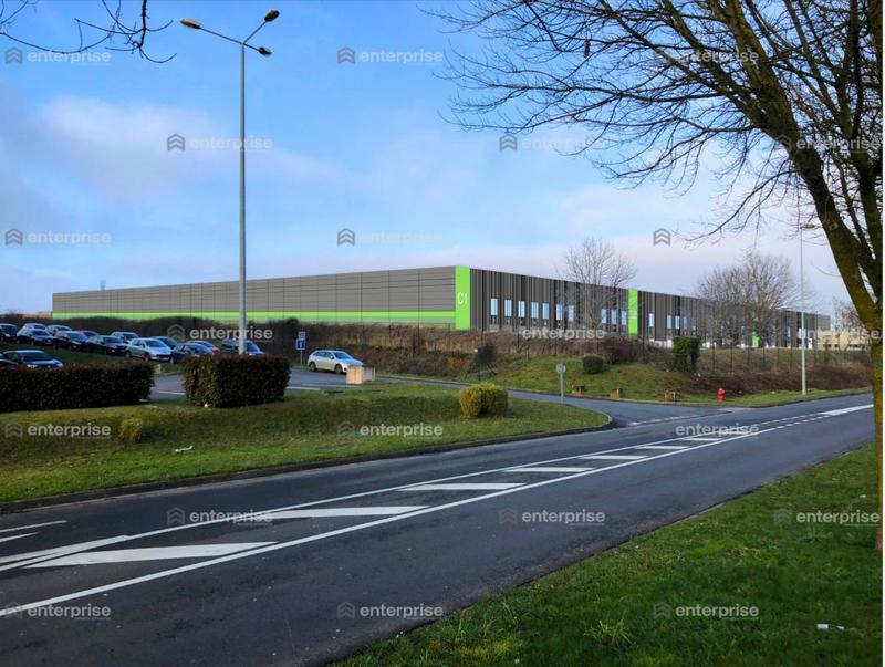 Entrepôt - 31 000 m²