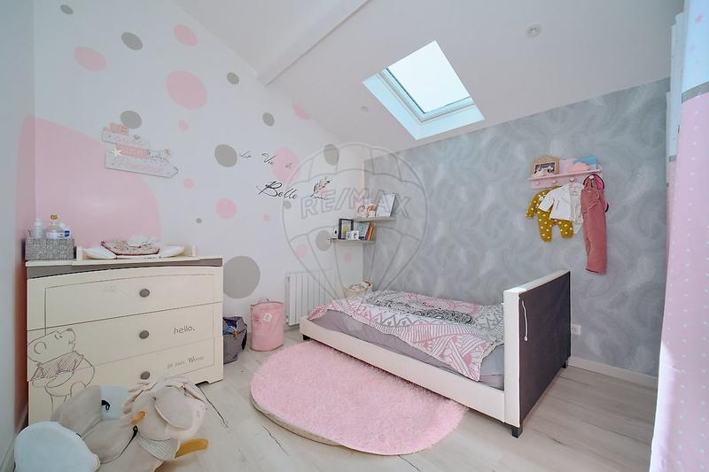 Maison - 180 m² - 6 pièces