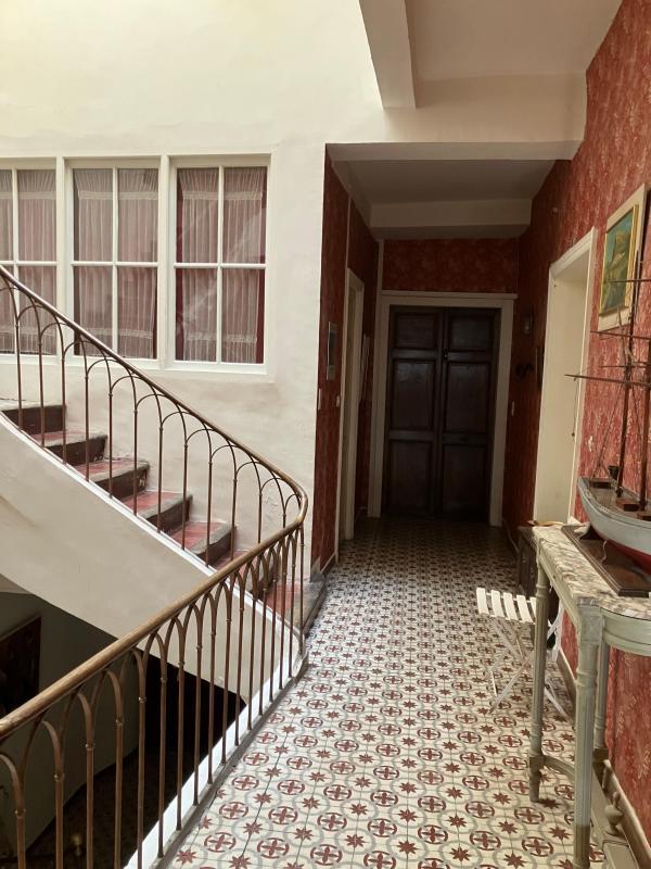 Maison - 320 m² - 8 pièces