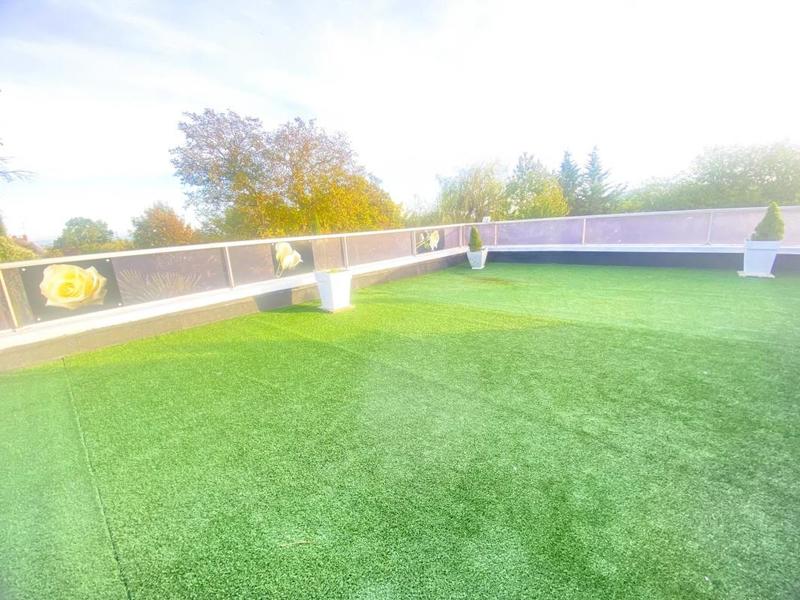 Propriété - 288 m² - 11 pièces