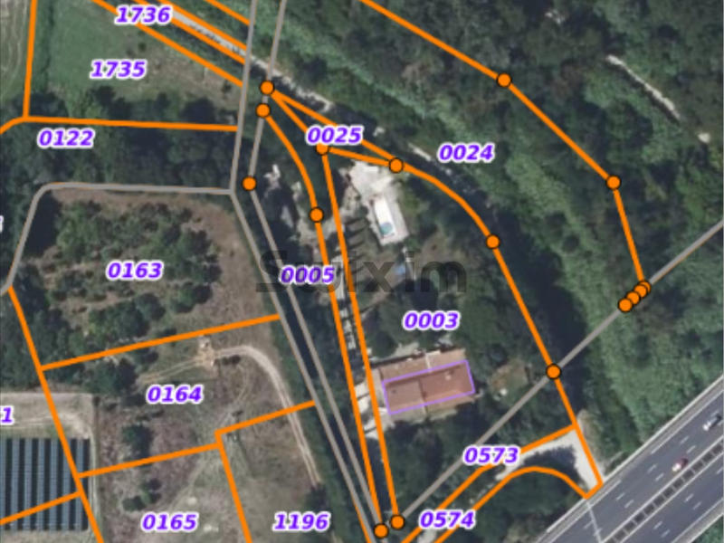 Mas - 400 m² - 13 pièces