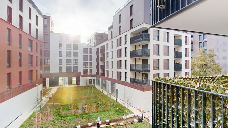 Appartement - 99 m² - 4 pièces