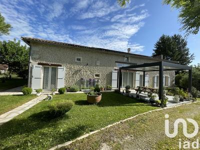 Maison - 185 m² - 5 pièces
