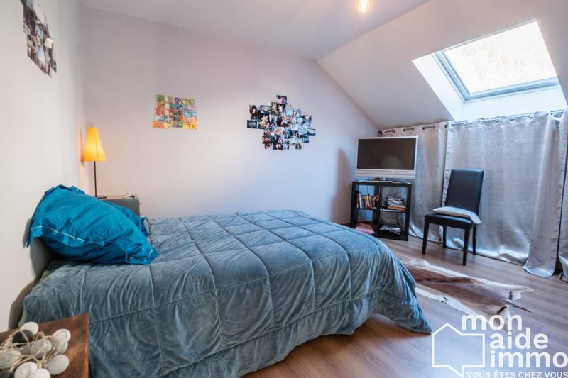 Maison traditionnelle - 210 m² - 7 pièces