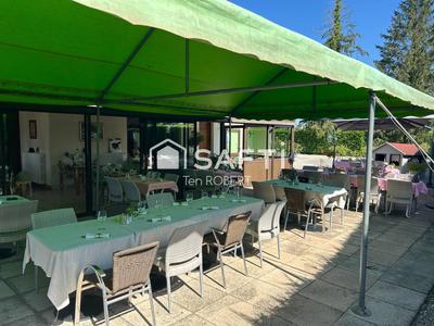 Local commercial - 248 m²