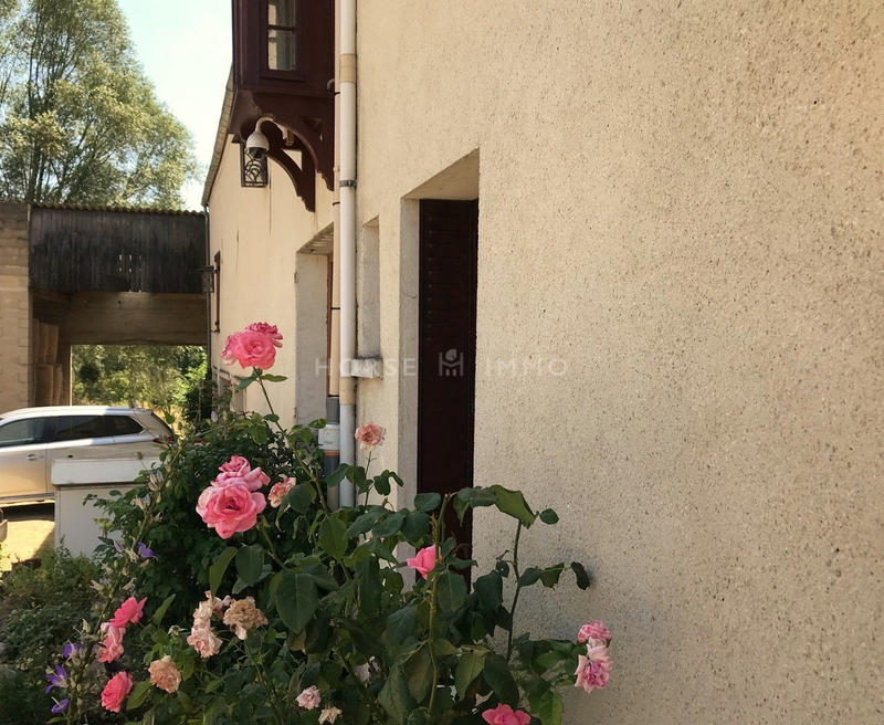 Maison - 250 m² - 7 pièces