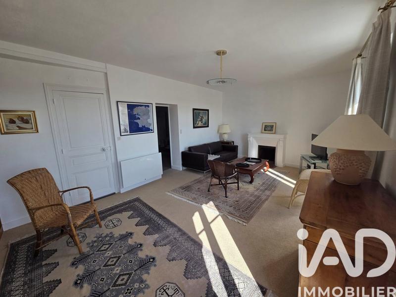 Maison - 206 m² - 6 pièces