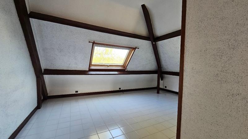 Maison - 247 m² - 7 pièces