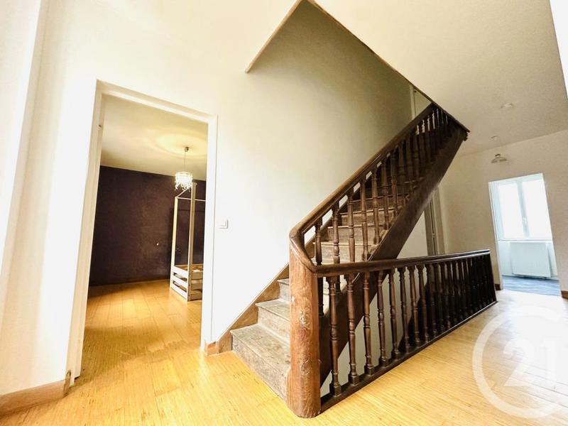 Maison - 178 m² - 7 pièces