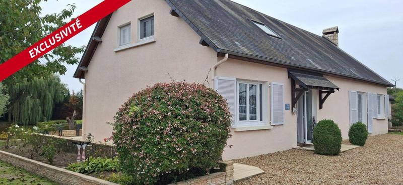 Maison traditionnelle - 271 m² - 8 pièces