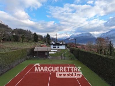 Villa - 214 m² - 6 pièces