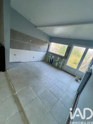 Maison - 193 m² - 6 pièces