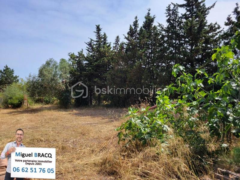 Terrain constructible - 623 m²