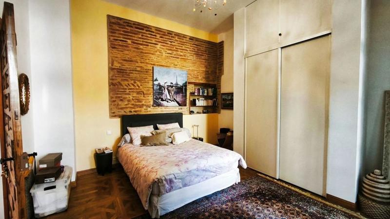 Studio - 151 m² - 5 pièces