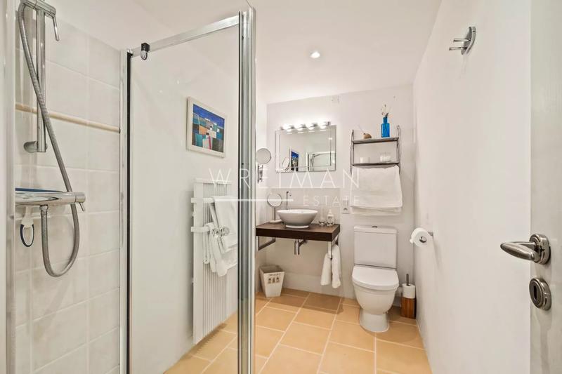 Villa - 192 m² - 9 pièces