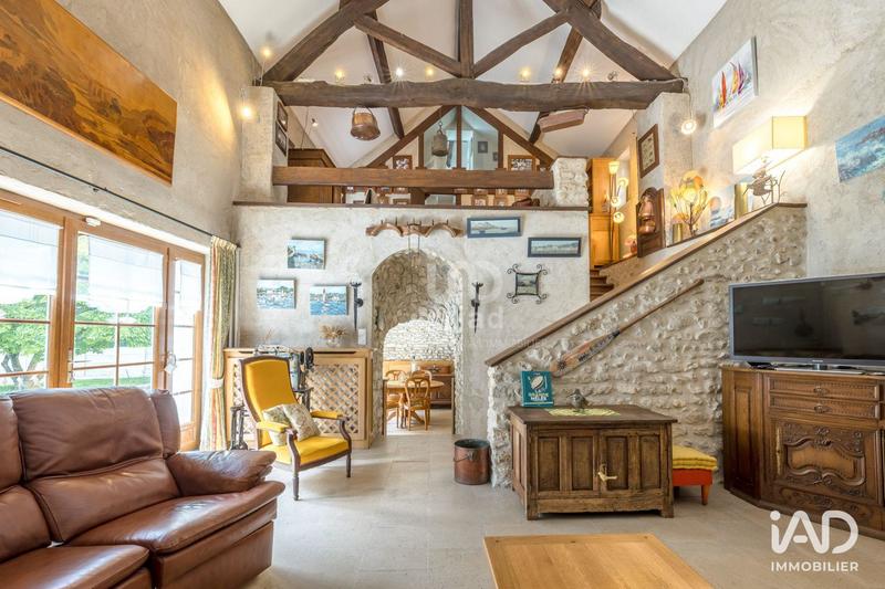 Maison - 185 m² - 8 pièces