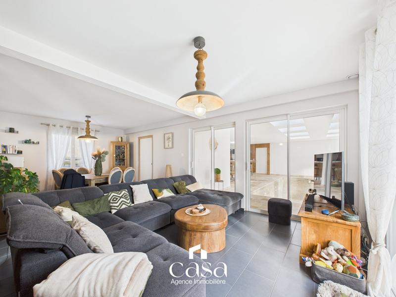 Maison contemporaine - 210 m² - 6 pièces