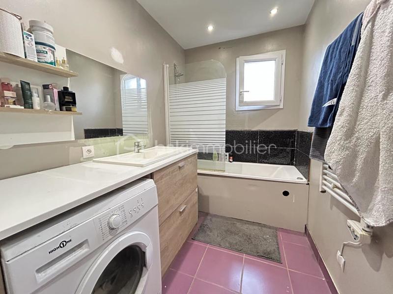 Maison - 88 m² - 4 pièces