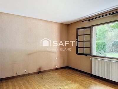 Maison - 227 m² - 7 pièces