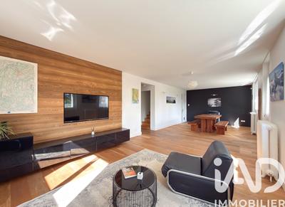 Maison - 208 m² - 6 pièces