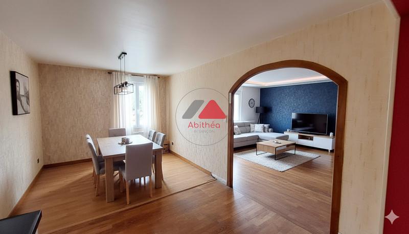 Appartement - 167 m² - 6 pièces