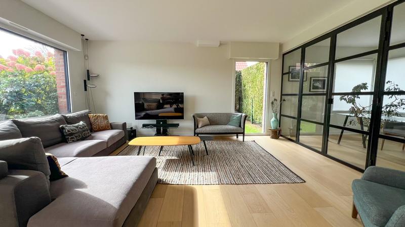 Maison - 181 m² - 6 pièces