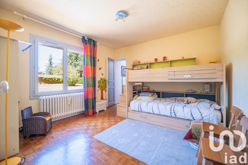 Maison - 182 m² - 9 pièces