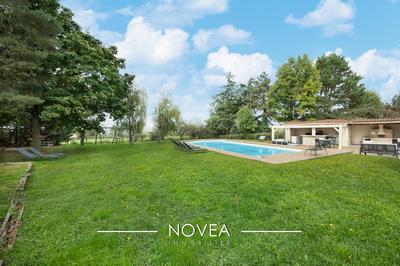 Maison - 296 m² - 8 pièces