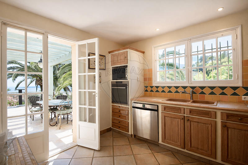 Villa - 185 m² - 6 pièces