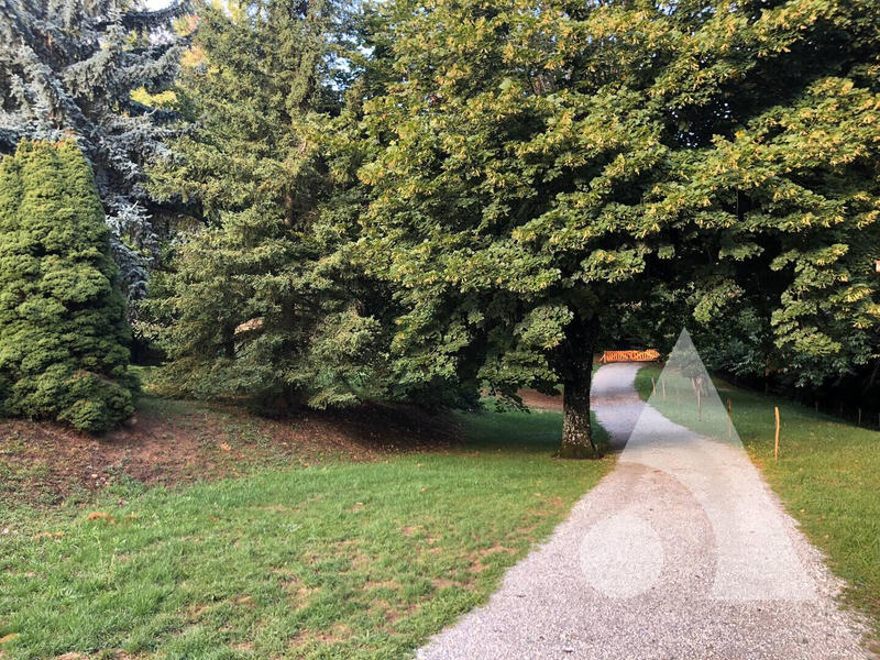 Demeure - 448 m² - 12 pièces