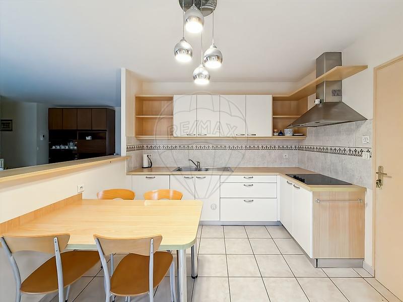 Maison - 94 m² - 4 pièces