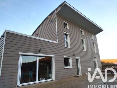 Maison - 155 m² - 6 pièces