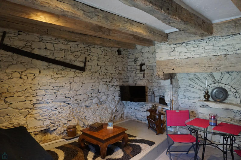 Maison - 215 m² - 12 pièces