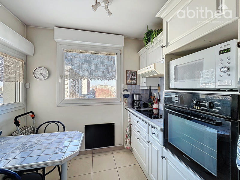 Appartement - 81 m² - 4 pièces