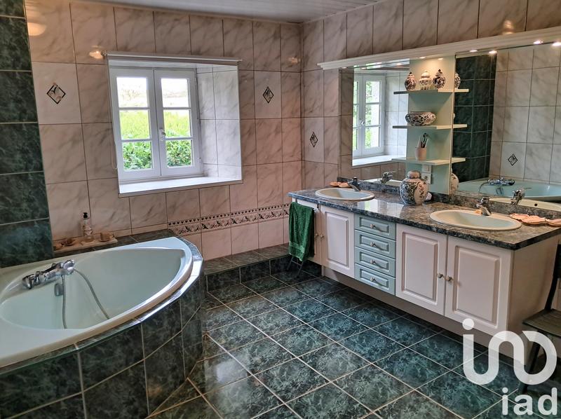 Maison - 234 m² - 5 pièces