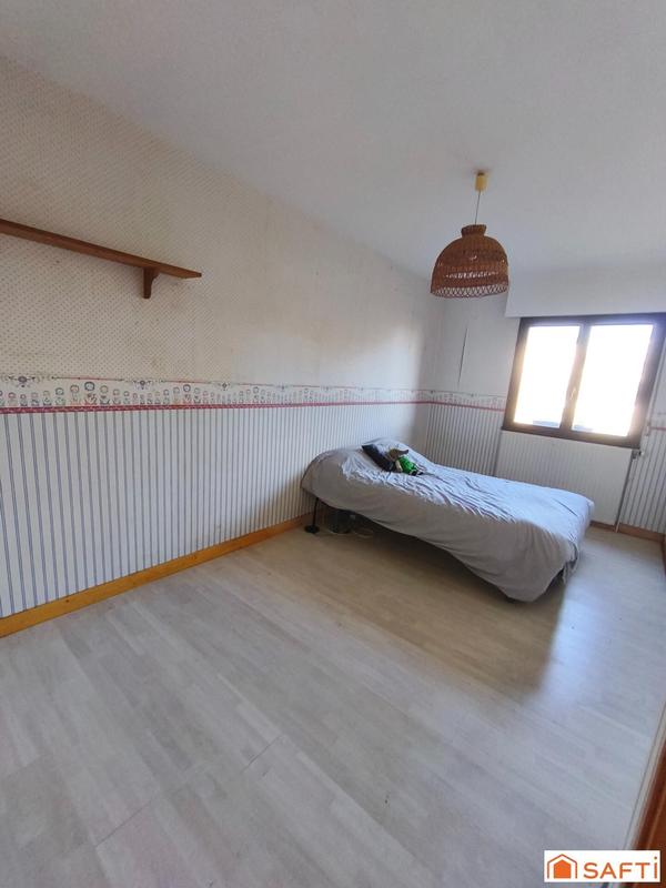 Maison - 95 m² - 5 pièces