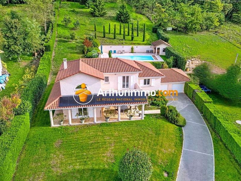 Maison - 152 m² - 6 pièces