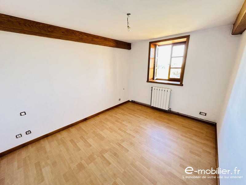 Maison - 218 m² - 8 pièces