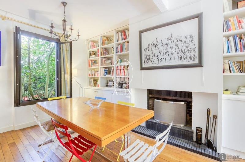 Maison traditionnelle - 209 m² - 10 pièces