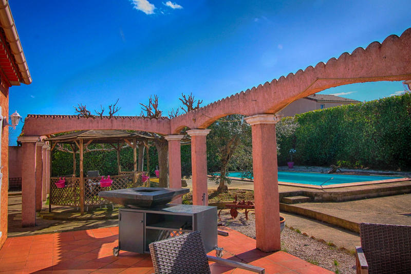 Villa - 190 m² - 9 pièces