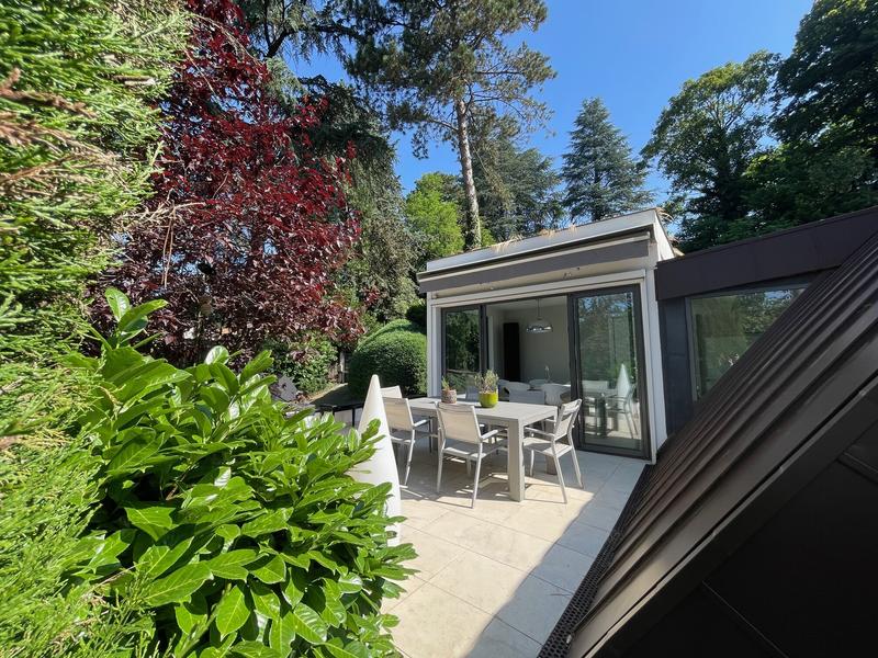 Maison - 260 m² - 7 pièces