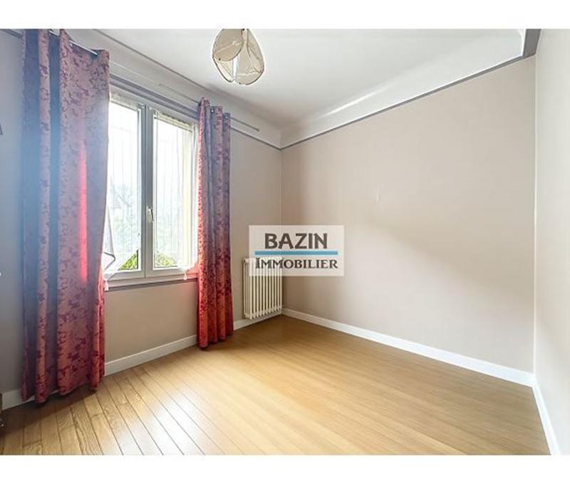 Maison traditionnelle - 97 m² - 5 pièces