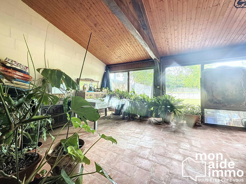 Maison - 240 m² - 8 pièces