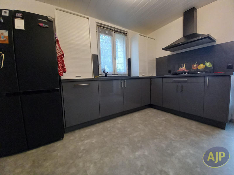 Maison - 140 m² - 6 pièces