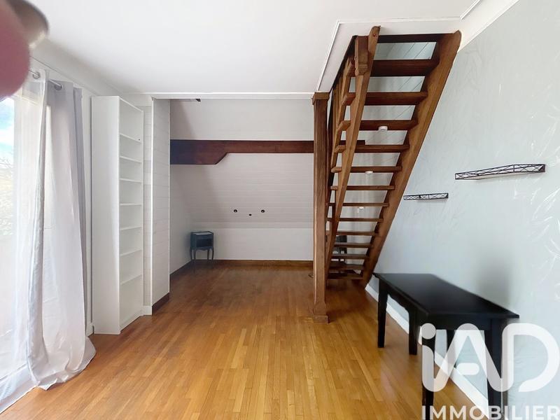 Maison - 177 m² - 7 pièces