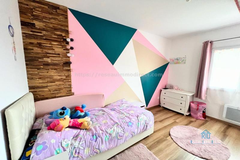 Maison jumelée - 111 m² - 5 pièces